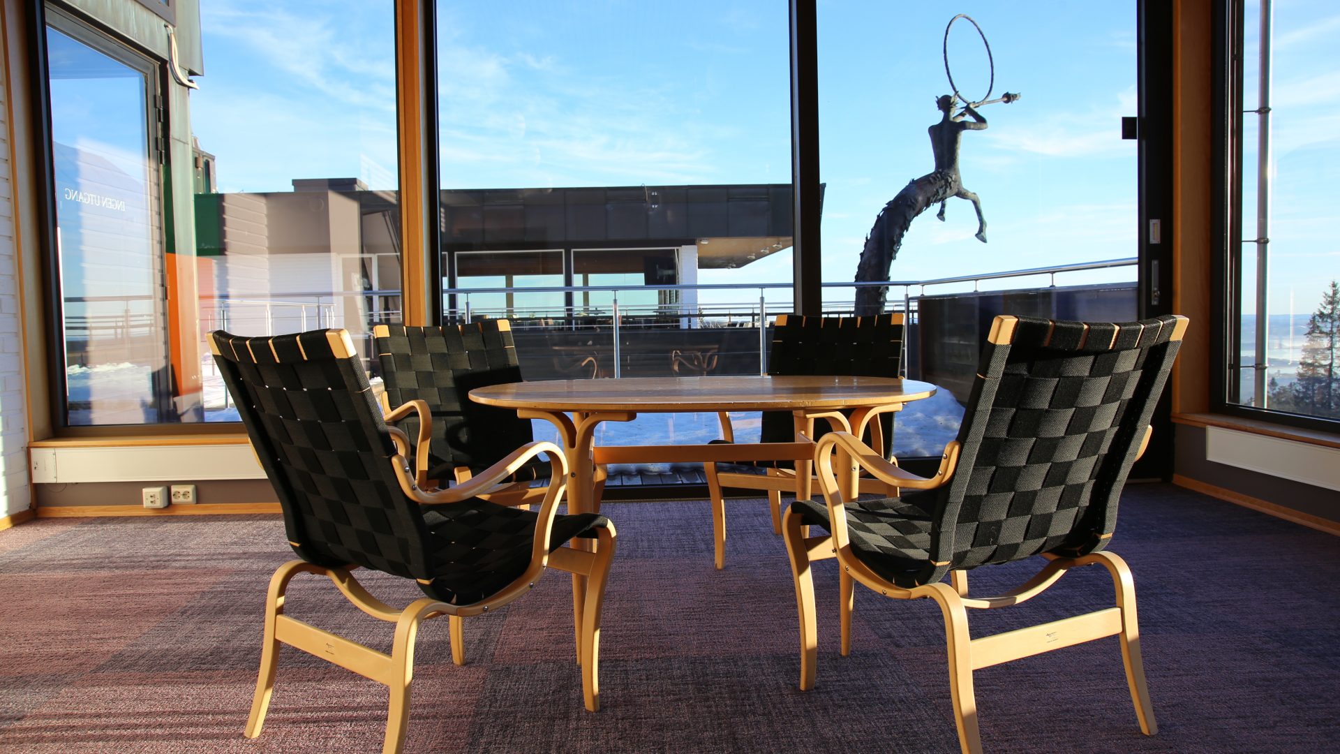 Sittegruppe med fire stoler
