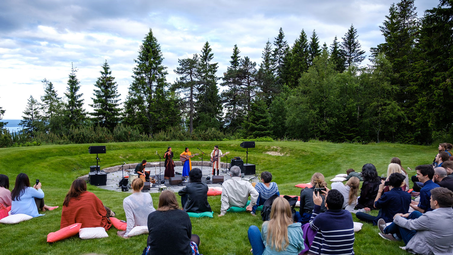 Utekonsert på Voksenåsen